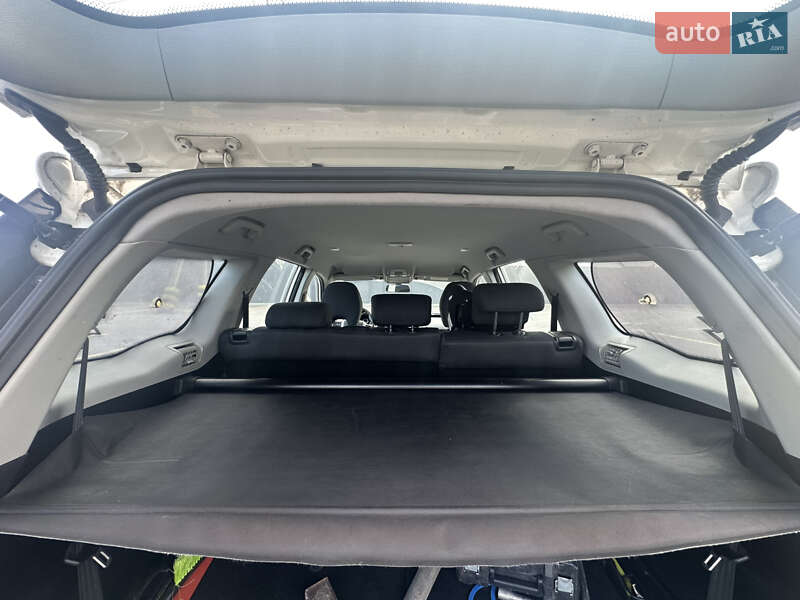 Внедорожник / Кроссовер Mahindra XUV 500 2016 в Киеве