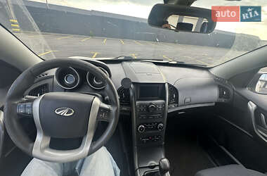 Внедорожник / Кроссовер Mahindra XUV 500 2016 в 