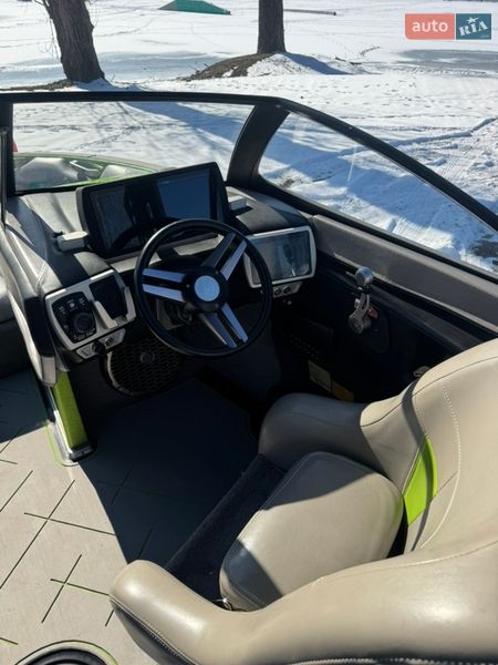 Катер Malibu VLX 2015 в Києві