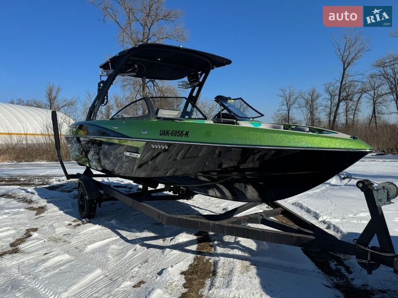 Катер Malibu VLX 2015 в Києві