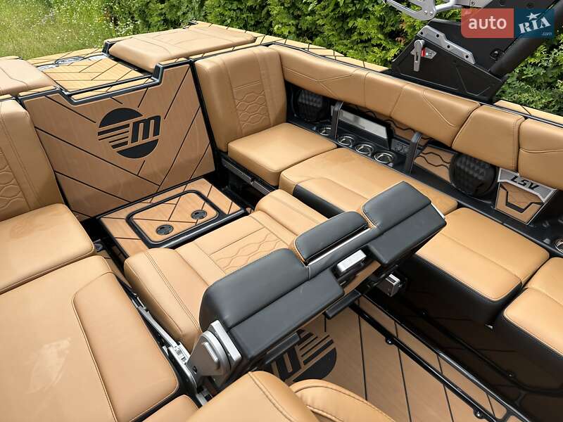 Катер Malibu Wakesetter 2024 в Києві