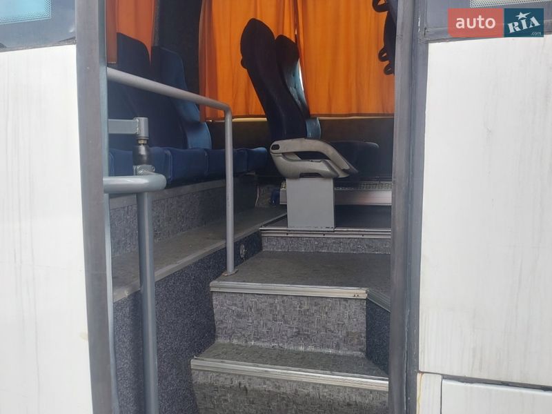 Туристический / Междугородний автобус MAN 10.220 2005 в Полтаве
