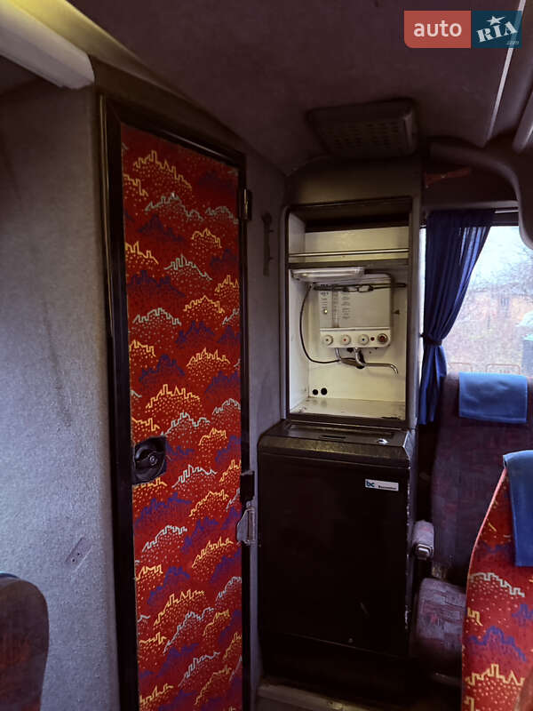 Туристический / Междугородний автобус MAN 11.220 2000 в Теребовле