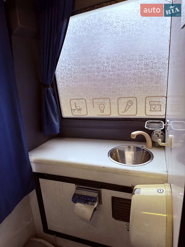 Туристический / Междугородний автобус MAN 11.220 2000 в Теребовле