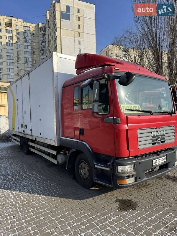Грузовой фургон MAN 12.180 2008 в Киеве