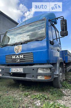 Вантажний фургон MAN 12.220 2005 в 