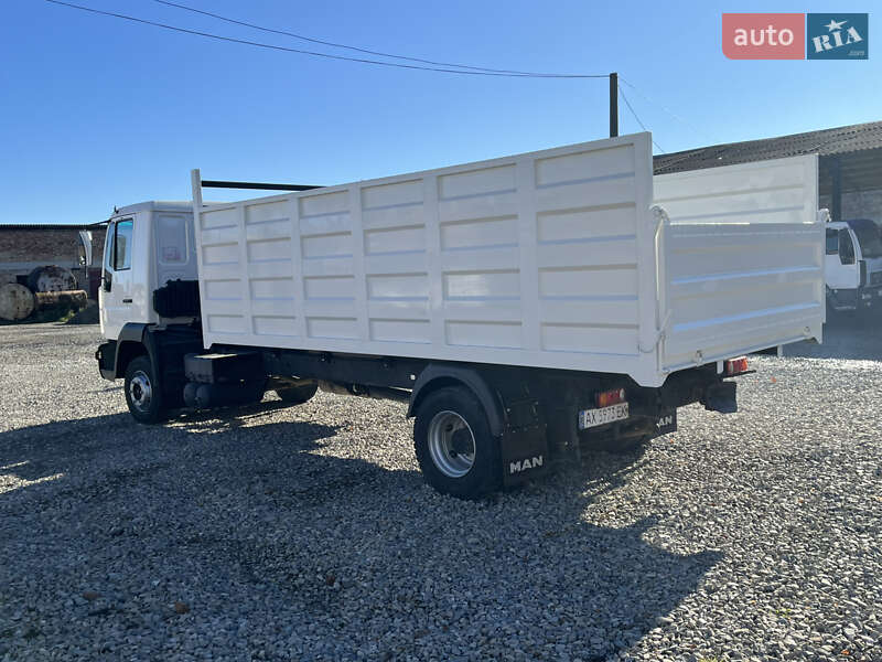 Самосвал MAN 12.220 2005 в Ивано-Франковске