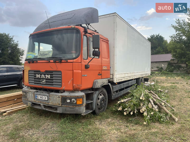Грузовой фургон MAN 14.264 1996 в Кривом Озере