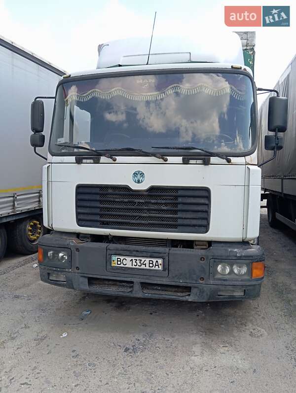 Тентованый MAN 18.220 2002 в 