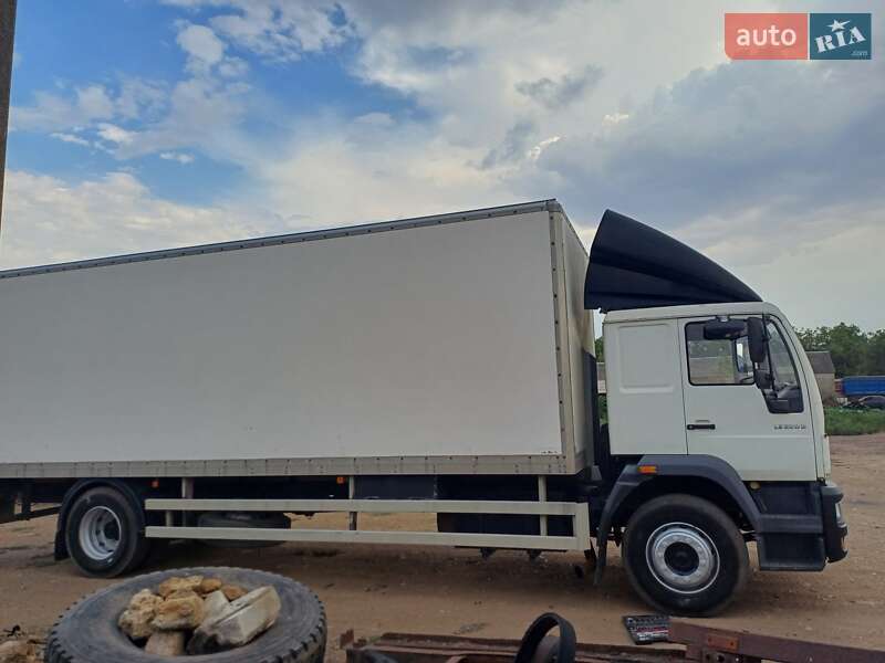 Грузовой фургон MAN 18.220 2001 в Николаеве