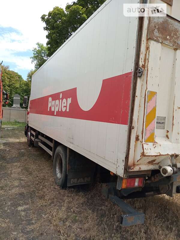 Грузовой фургон MAN 18.224 1998 в Доброполье