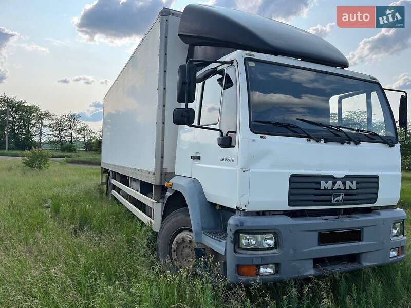 Грузовой фургон MAN 18.224 2001 в Вознесенске