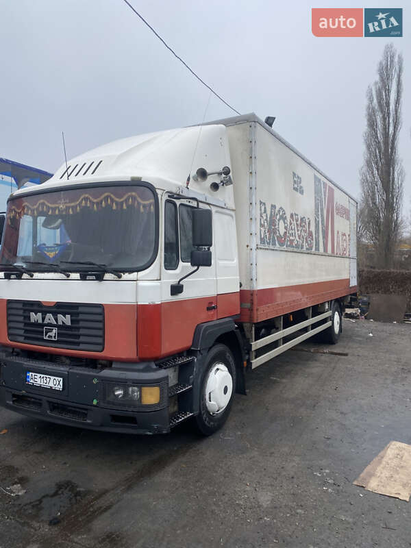 Грузовой фургон MAN 18.224 2001 в Днепре