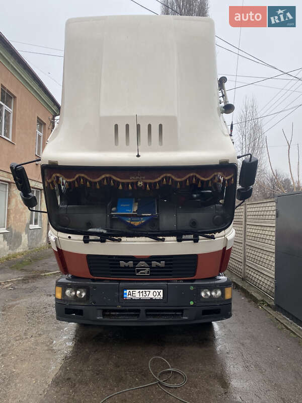 Грузовой фургон MAN 18.224 2001 в Днепре