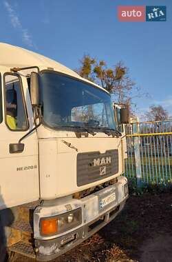 Грузовой фургон MAN 18.224 2002 в Харькове