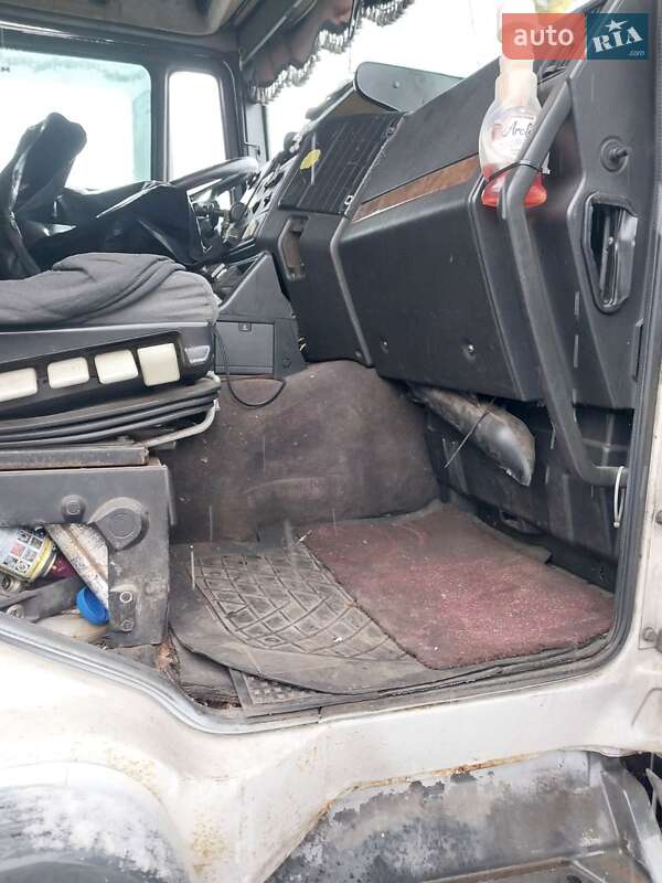 Вантажний фургон MAN 18.224 2002 в Харкові