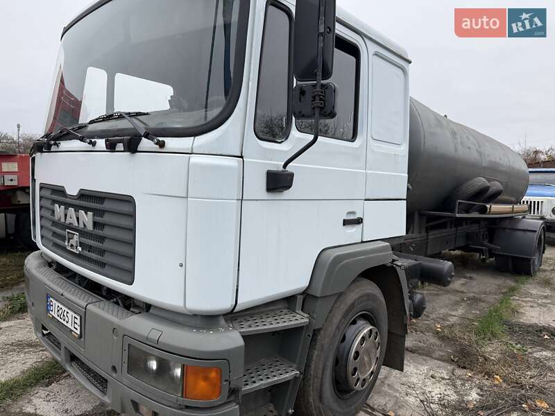 Машина ассенизатор (вакуумная) MAN 18.225 2004 в Пирятине