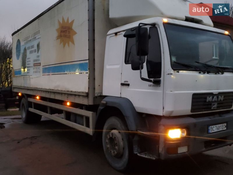 Вантажний фургон MAN 18.225 2002 в Львові