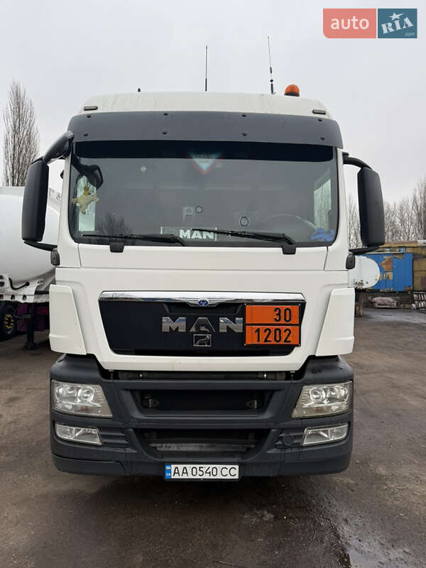 MAN 18.403 2011