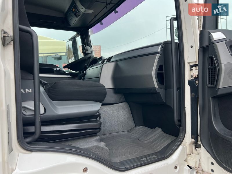 Тягач MAN 18.403 2008 в Хусті