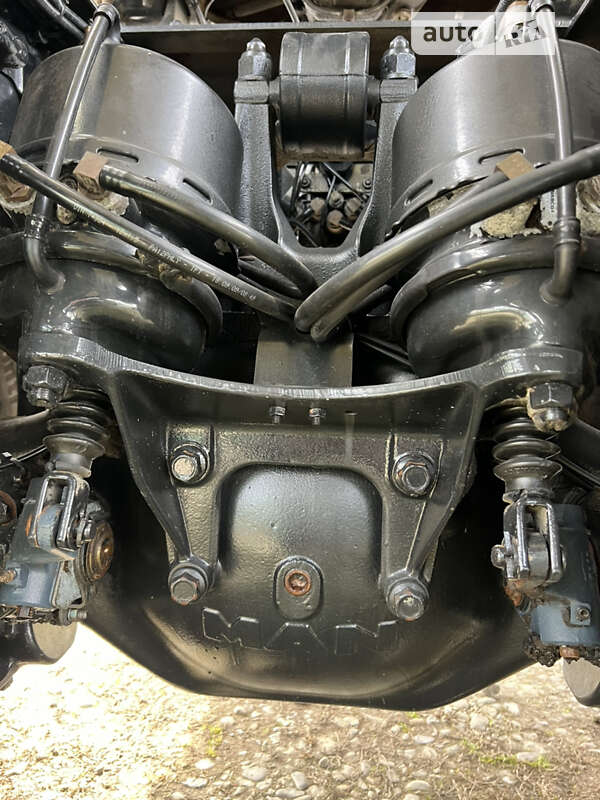 Тягач MAN 18.440 2009 в Черновцах