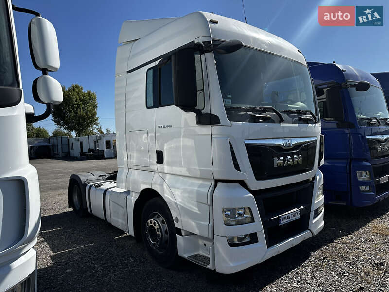 Тягач MAN 18.440 2015 в Умани