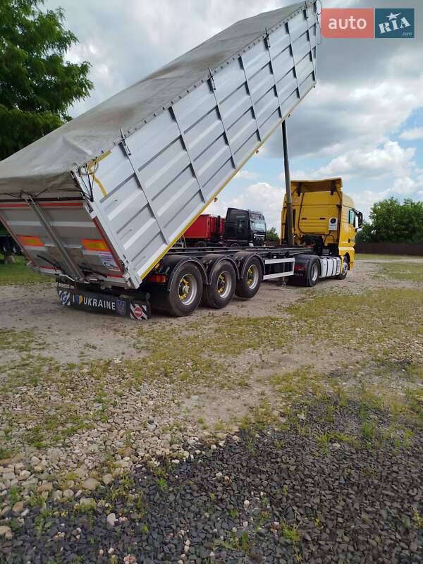 Самосвал MAN 18.440 2012 в Радехове