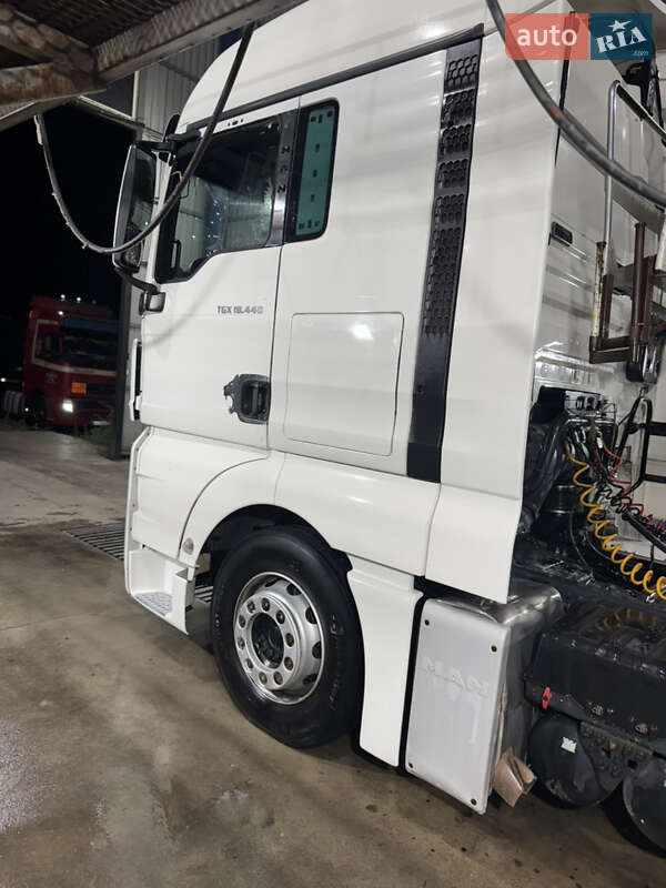 Зерновоз MAN 18.440 2011 в Измаиле