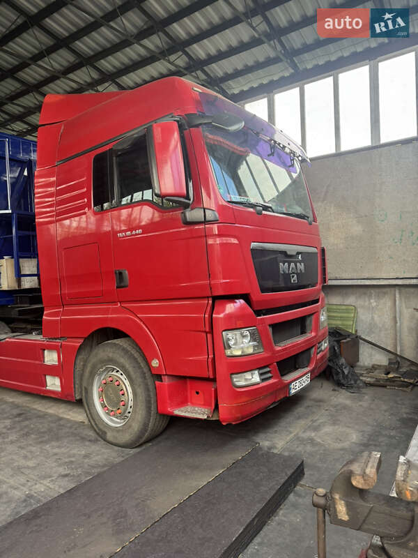 Самосвал MAN 18.440 2008 в Першотравенске