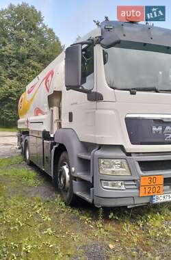 Бензовоз MAN 26.360 2011 в 