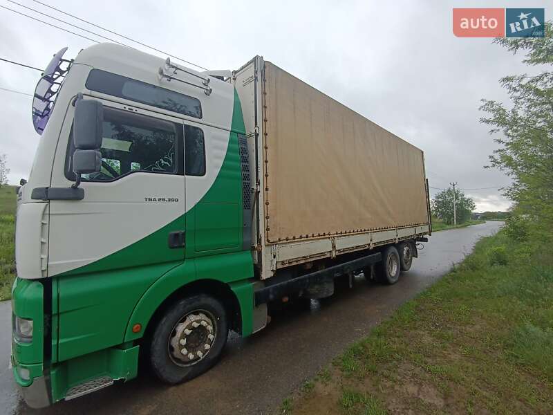 Контейнеровоз MAN 26.390 2005 в Хотові