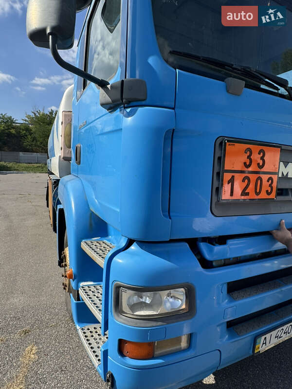 Бензовоз MAN 26.400 2006 в Києві