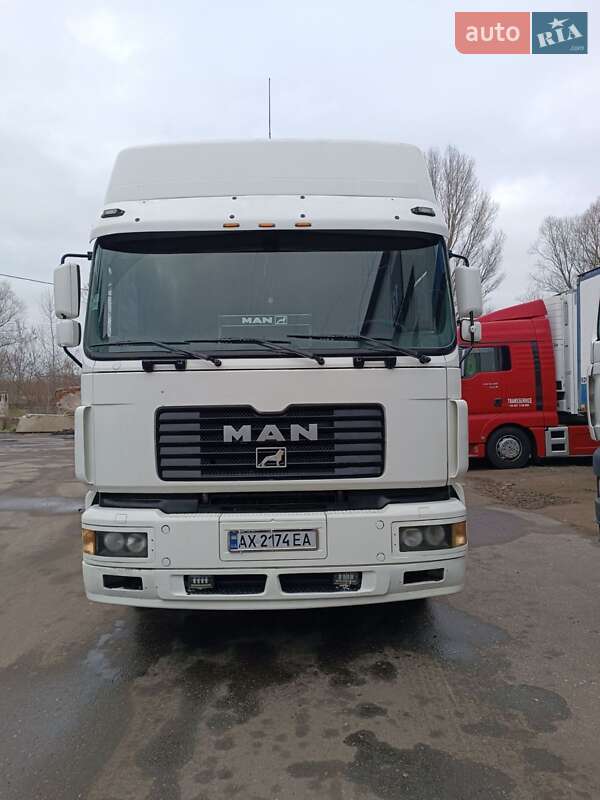 Контейнеровоз MAN 26.403 1996 в 