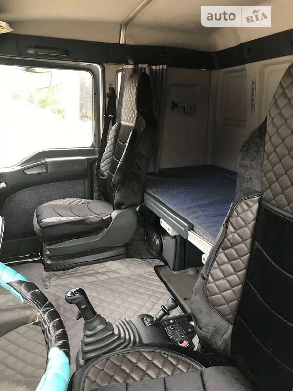 Контейнеровоз MAN 26.410 2004 в Новоукраинке