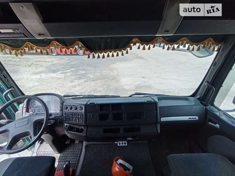 Контейнеровоз MAN 26.413 2002 в Первомайську