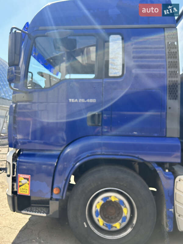 Самосвал MAN 26.413 2004 в Каменском