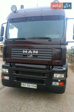 Тягач MAN 26.413 2002 в 