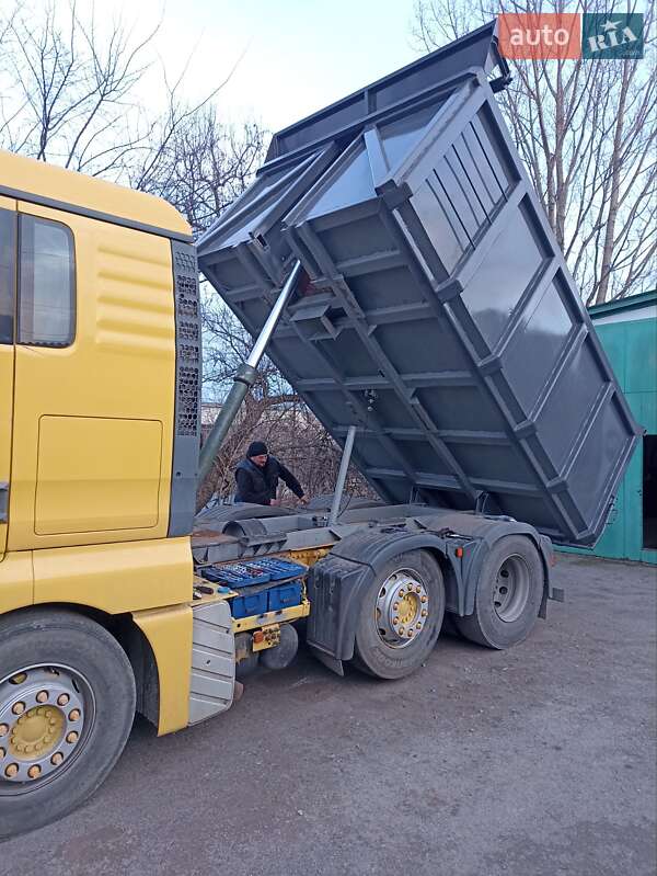 Самосвал MAN 26.413 2003 в Белой Церкви