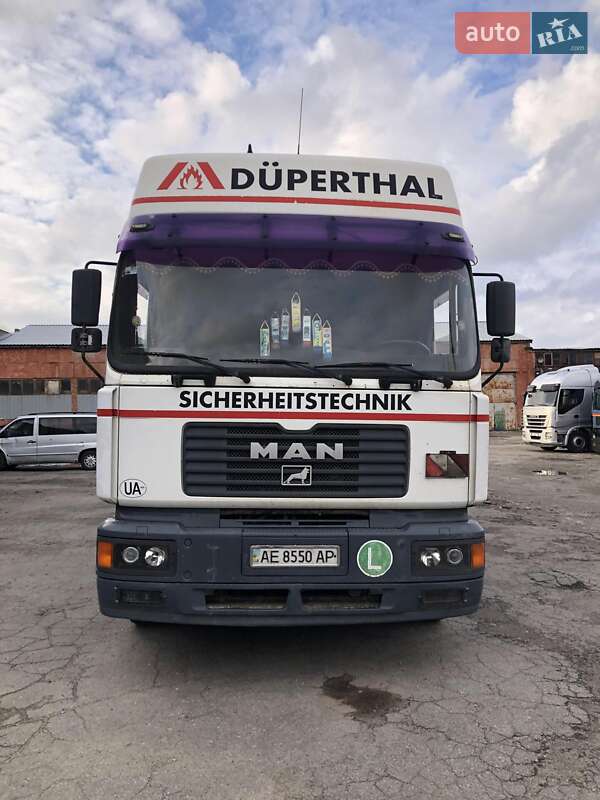 Грузовой фургон MAN 26.414 2000 в Днепре