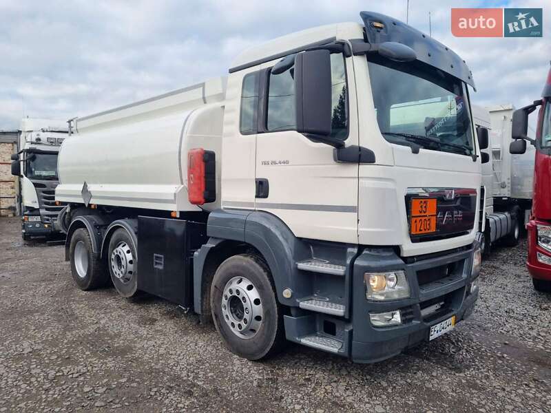 Бензовоз MAN 26.440 2013 в Вінниці