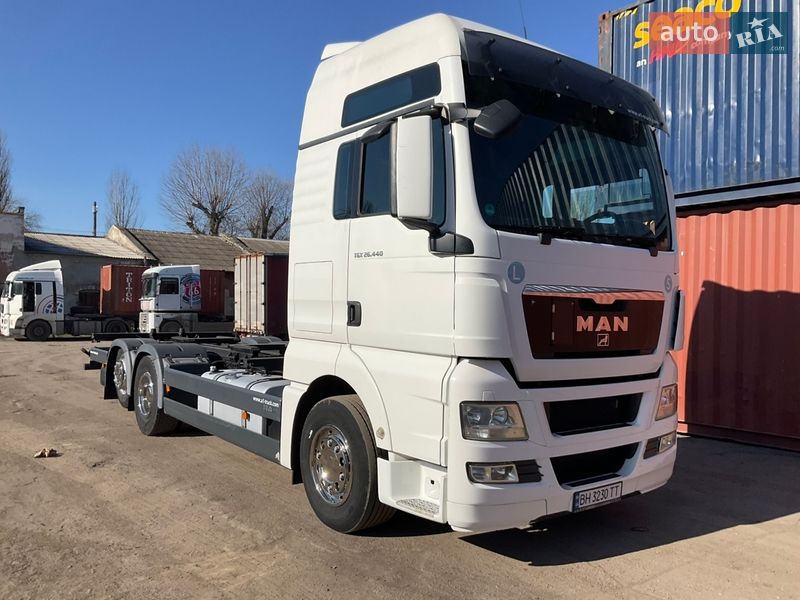 MAN 26.440 2011