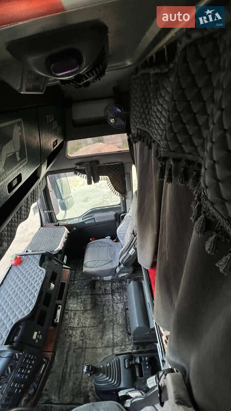 Контейнеровоз MAN 26.460 2003 в Днепре фото 4 Контейнеровоз MAN 26.460 2003 в Днепре