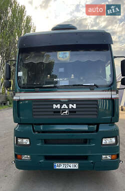 Контейнеровоз MAN 26.460 2003 в 