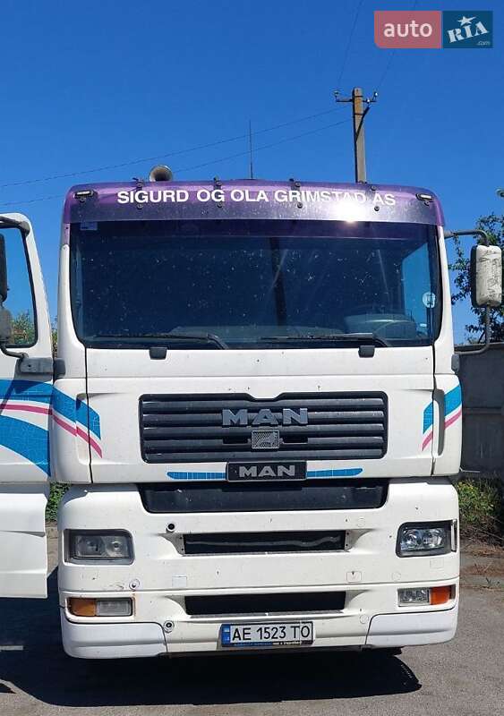 Цистерна MAN 26.463 2001 в Днепре