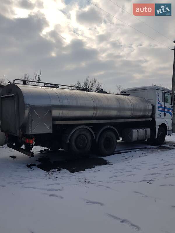 Цистерна MAN 26.463 2001 в Днепре