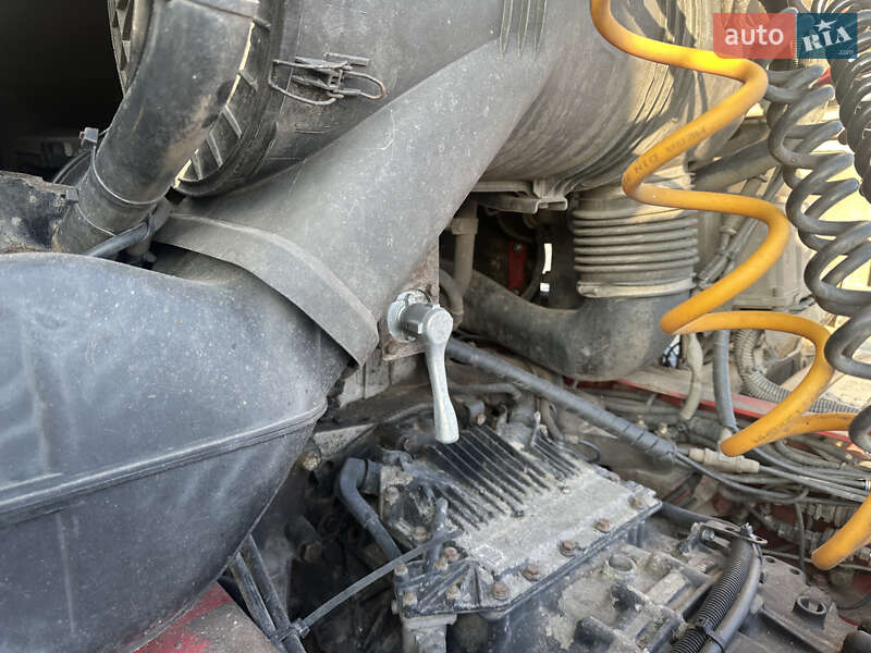 Тягач MAN 26.480 2008 в Волочиске