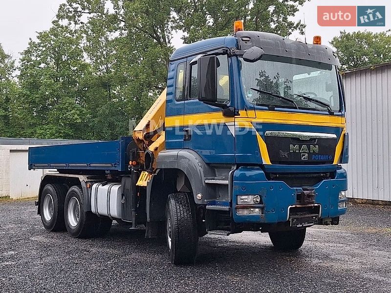 Тягач MAN 33.403 2010 в Жовкве