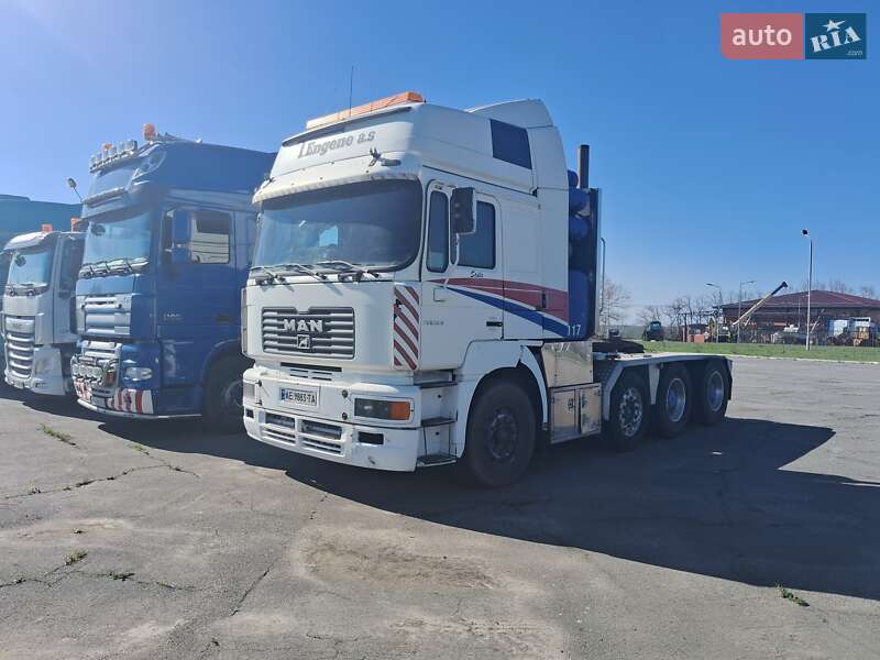Тягач MAN 41 2001 в 