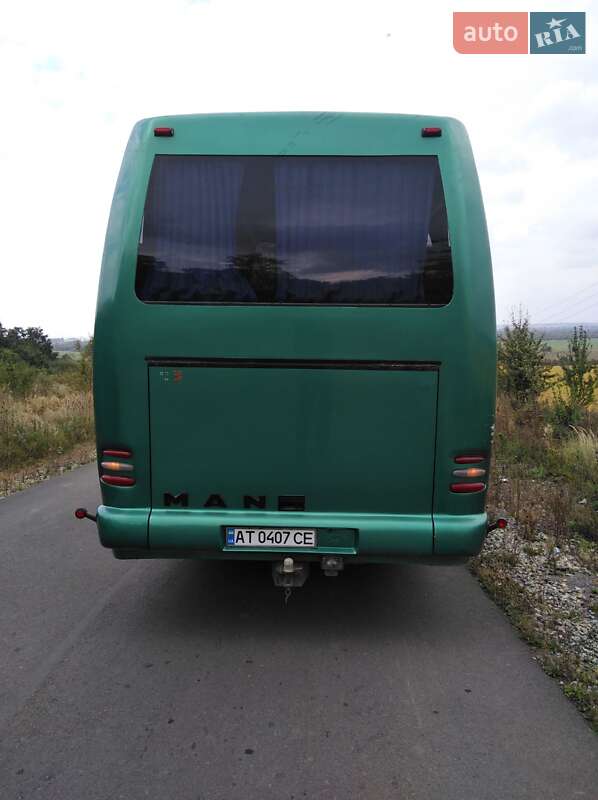 Туристичний / Міжміський автобус MAN 8.150 пас 2001 в Снятині