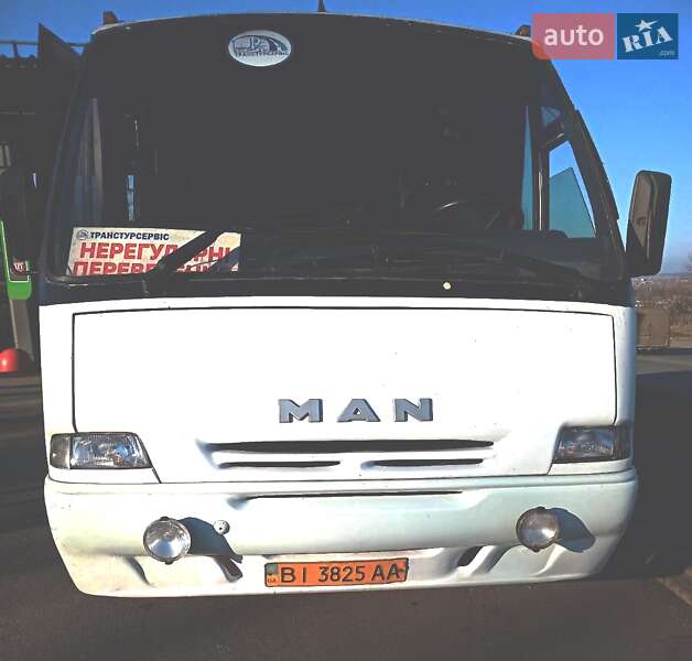 Туристический / Междугородний автобус MAN 8.150 пас 1997 в 